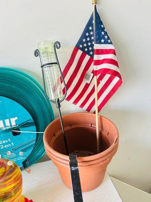 BIRD FEEDERS & GARDEN ITEMS