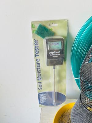 BIRD FEEDERS & GARDEN ITEMS