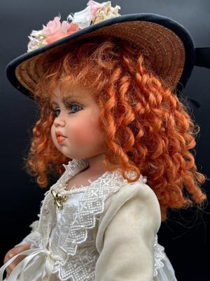 "Nellie" Jan McLean - Signed #725/3500 - 21" tall - 2001 Design Limited Edition