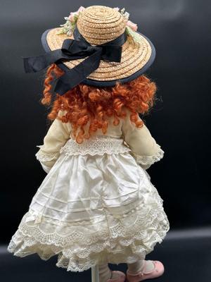 "Nellie" Jan McLean - Signed #725/3500 - 21" tall - 2001 Design Limited Edition