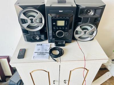 RCA 1st GEN IPOD DOCKING STEREO