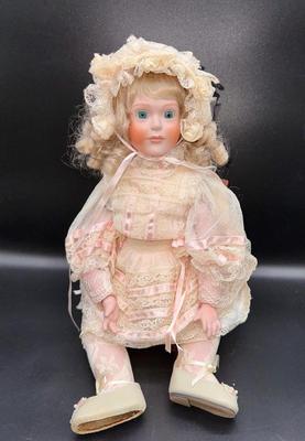 "Madeline" #43/1000 Gorham Small Wonders Collection 16" Limited Edition Doll
