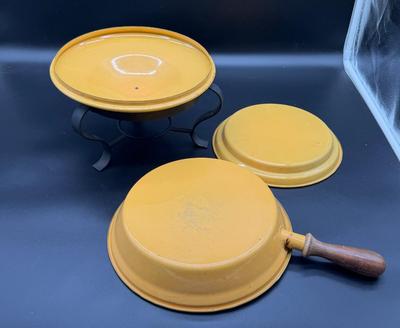 Gold Descoware Porcelain Fondue Pot 1960-1970