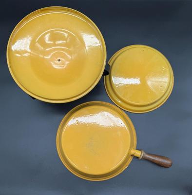 Gold Descoware Porcelain Fondue Pot 1960-1970