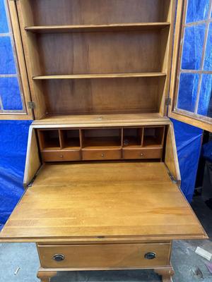 Sale Photo Thumbnail #211: This is for the nicest little desk. It is made out of maple. It’s dovetailed. It’s in very good condition and it has a key to lock. The measurements are on the pictures.