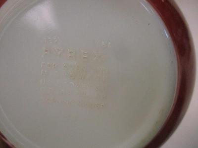 Vintage Pyrex Autumn Harvest Wheat Design Bowl & Vintage Pyrex Mixing Bowls