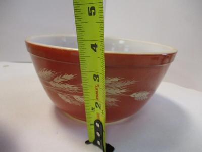 Vintage Pyrex Autumn Harvest Wheat Design Bowl & Vintage Pyrex Mixing Bowls
