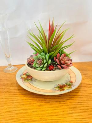 CUTE LITTLE PIGGY BANK, BARVARIA PLATE AND MCCOY DISH