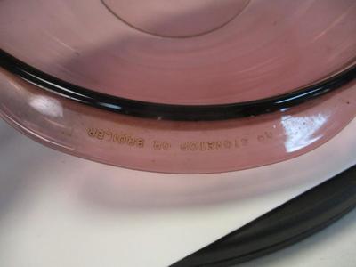 Pyrex Corning Cranberry Casserole Dish With Lid & 2 Handles