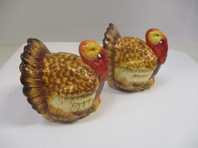Bella Casa By Ganz Ceramic Turkey Salt & Pepper Shakers Set Hand Painted