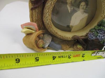 Vintage Picture Frame Victorian Style Table Top 3D