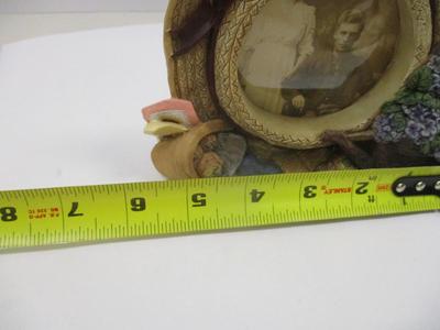 Vintage Picture Frame Victorian Style Table Top 3D