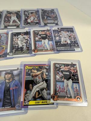 30+ Topps Basketball Rookie Cards & MLB Trading Cards Choice #2