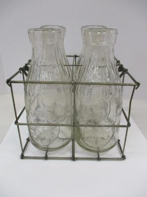 4 Vintage EDW. J. Kaemmer & Son Meriden Conn Quart Glass Milk Bottles W/ Carrier