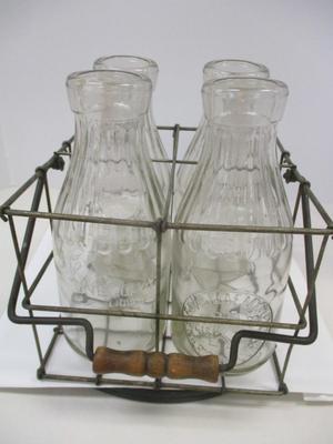 4 Vintage EDW. J. Kaemmer & Son Meriden Conn Quart Glass Milk Bottles W/ Carrier