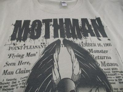 New Mothman Is Watching You Graphic T Shirt Size XL