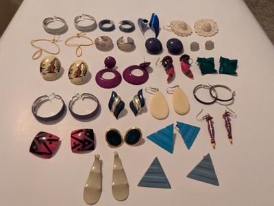 Costume Jewelry Antique Pierced Earrings #25