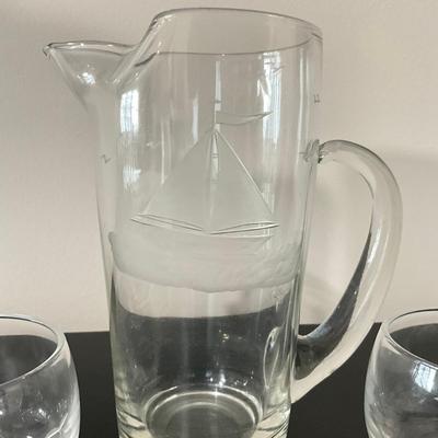840 Etched Glass Set With Ships Design