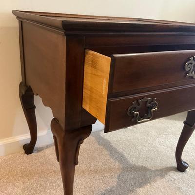 843 Vintage Queenanne Style Single Drawer Side Table