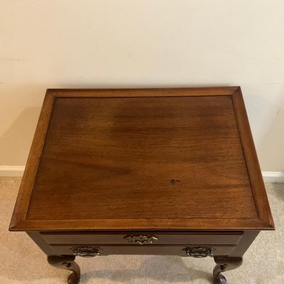 843 Vintage Queenanne Style Single Drawer Side Table