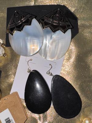 22 Vintage Jewelry Pieces
