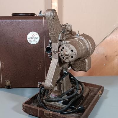 LOT 5: Keystone 1950s K-68 Commander 8mm Projector