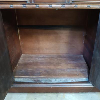 LOT 113: Bernhardt Furniture Co. Buffet Sideboard