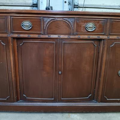 LOT 113: Bernhardt Furniture Co. Buffet Sideboard