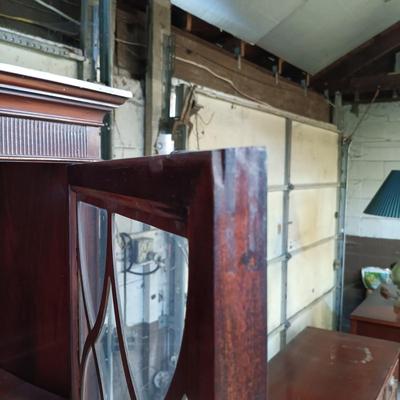 LOT 114: Bernhardt Furniture Co. China Cabinet