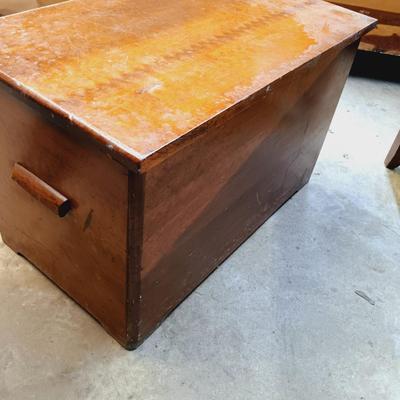 LOT 118: Vintage Oak Blanket Chest with Brass Electrified Candle Holder Lamp, Folk Art Pottery & More