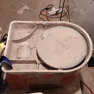 LOT 123: Vevor 25cm Electric Pottery Wheel with Accessories