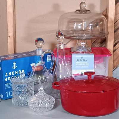 LOT 130: Cuisinart 7qt Enameled Cast Iron Casserole Dish with NIP Storage Containers & Glassware