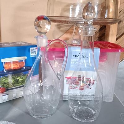 LOT 130: Cuisinart 7qt Enameled Cast Iron Casserole Dish with NIP Storage Containers & Glassware
