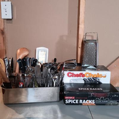 LOT 131: Chef's Choice Electric Knife Sharpener, Oneida Cutlery, Single Tier Spice Rack Set & More