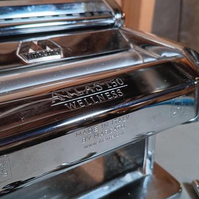 LOT 135: Atlas 150 Wellness Marcato Classic Pasta Machine, KitchenSmith Toaster, Kettle & Coffee Pot