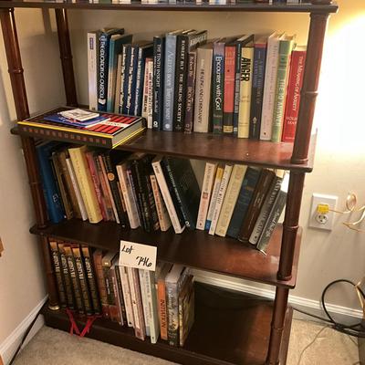 ??? 746 Three Shelves Of Holistic Healing Books