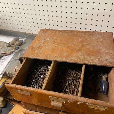 LOT 32B: Cinch Drive Sleeve Cinch Anchors, Router Bits & More