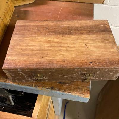 LOT 32B: Cinch Drive Sleeve Cinch Anchors, Router Bits & More