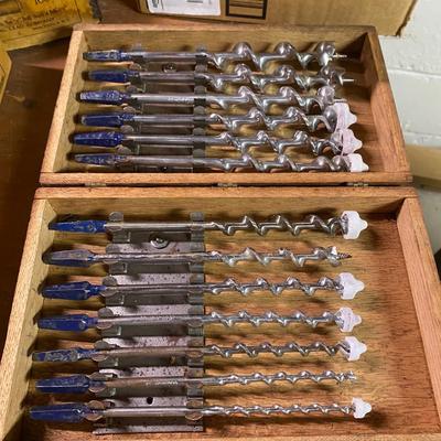 LOT 32B: Cinch Drive Sleeve Cinch Anchors, Router Bits & More