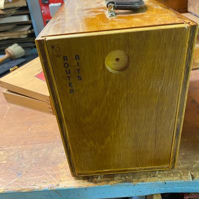 LOT 32B: Cinch Drive Sleeve Cinch Anchors, Router Bits & More