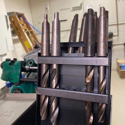 LOT 32B: Cinch Drive Sleeve Cinch Anchors, Router Bits & More
