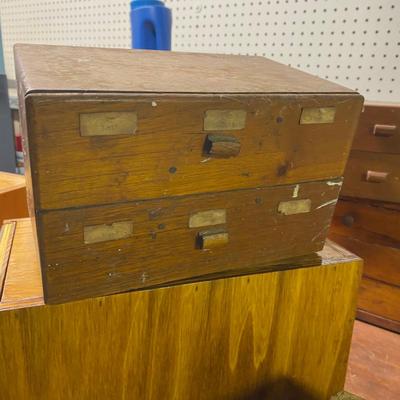 LOT 32B: Cinch Drive Sleeve Cinch Anchors, Router Bits & More
