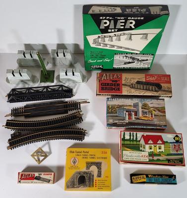 Sale Photo Thumbnail #809