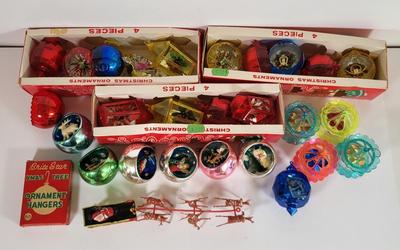 LOT 192L: Assorted Vintage Holiday Ornament Decorations