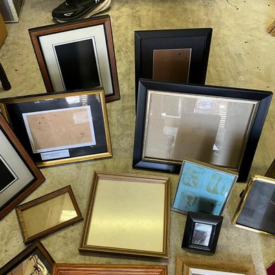 Sale Photo Thumbnail #1114: Biggest frame measures: 16" wide x 14" high