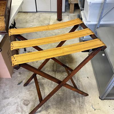 Sale Photo Thumbnail #1141: Top has water cup stains and wear
Measures: 30" high x 30" wide x 21" deep