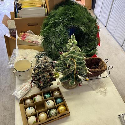 Sale Photo Thumbnail #1147: Bottle brush tree with music box, hand-blown glass ornaments, 11 shiny bright ornaments, two wreaths