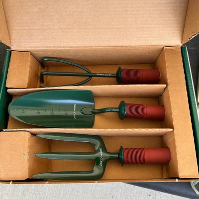 Sale Photo Thumbnail #1212: Garden tools in box, two garden knee pads, new garden gloves, owl garden decoy
Owl: 16" high