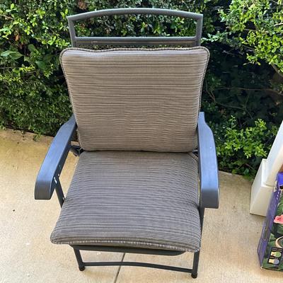 Sale Photo Thumbnail #1232: Measures: 37" high x 23" wide x 24" deep x 17" seat height
