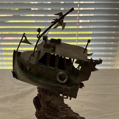 Sale Photo Thumbnail #1243: Signed "Evin '72"
Measures: 9" high x 5" long (boat)